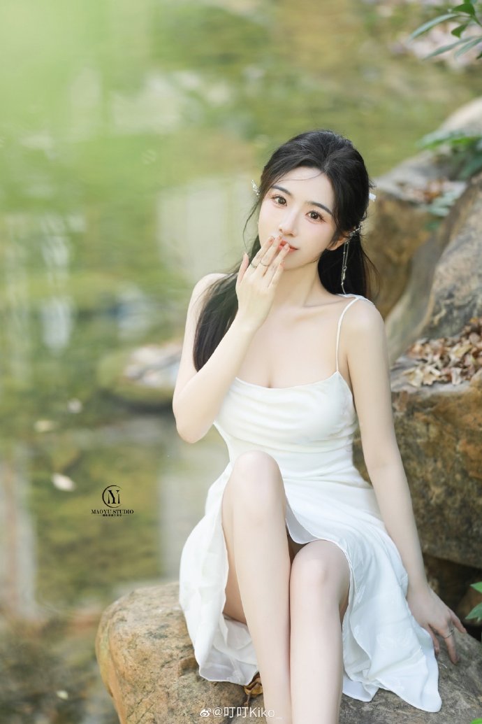 名侦探柯南：黑铁的鱼影 封面